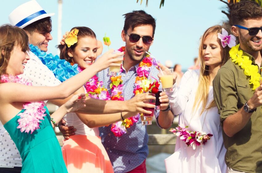  Top Beach Party Looks For Every Occasion